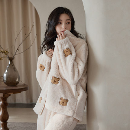珊瑚绒睡衣冬季女加绒加厚甜美可爱小熊可外穿法兰绒家居服秋冬款