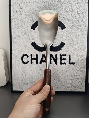 A127-微瑕鸟家胡桃木柄304不锈钢煎铲一个