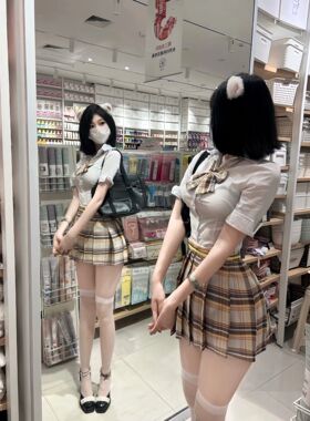 胖MM200斤特大码jk制服紧身收腰衬衫甜酷学院百褶裙辣妹套装女