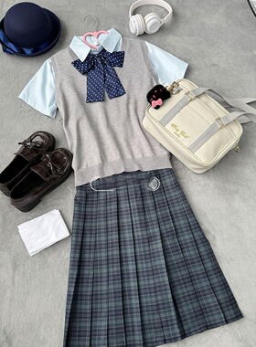 胖MM大码日系JK制服针织衫无袖马甲背心内搭水色衬衫半身裙套装女