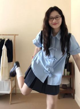 胖MM200斤特大码学院风套装夏蝴蝶结蓝色短袖衬衫百褶短裙两件套