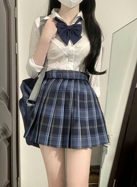 胖MM200斤特大码收腰衬衫辣妹长袖衬衣修身jk制服上衣短格裙套装