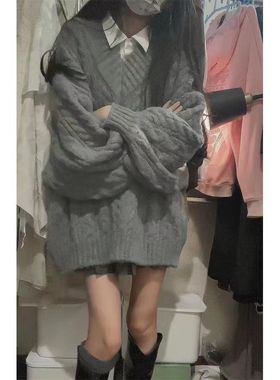 胖MM200斤特大码慵懒风复古灰色V领加厚麻花毛衣女秋冬宽松针织衫