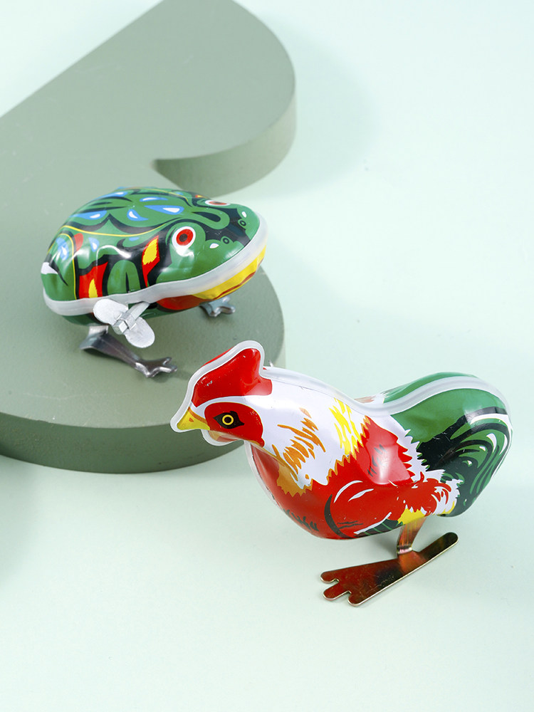 개구리 장난감 봄 작은 개구리 점프 점프 개구리 철 권선 체인 작은 동물 시뮬레이션 어린이 장난감을 튀는