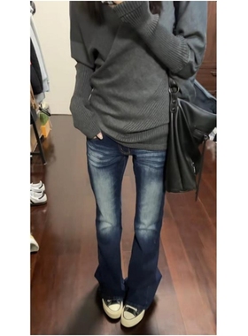 小个子深蓝色水洗微喇叭牛仔裤女款2025新款修身显瘦辣妹低腰裤子