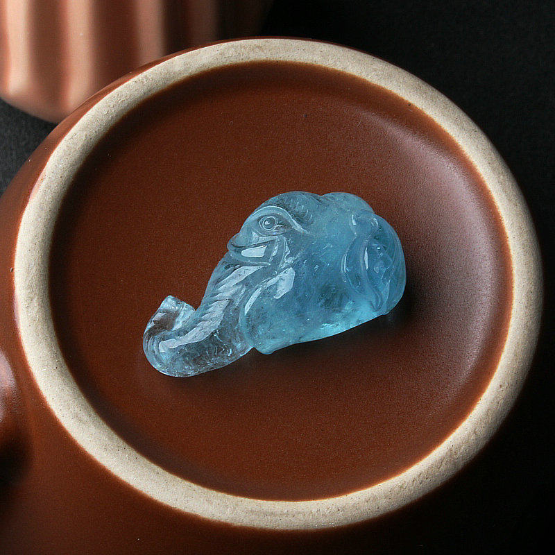 保真天然海蓝宝大象头吊坠蓝色石头守护神男女水晶小摆件手把件