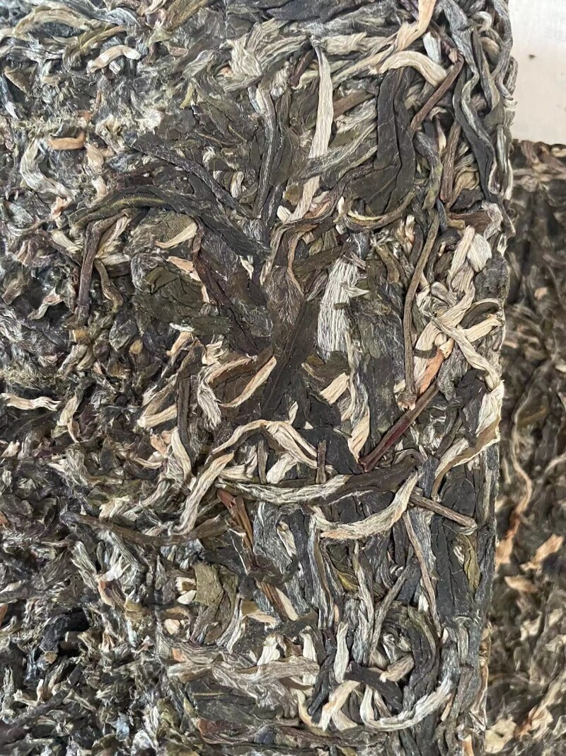 18年冰岛一口纯料普洱茶砖1公斤