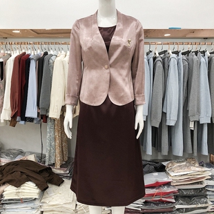 文丽安迪618 时尚西装背心两件套裙2026春新款韩版气质缎面连衣裙