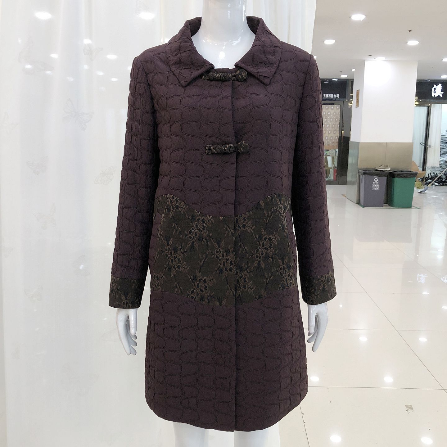 梅婷丽人26-06 中老年人风衣外套女秋季新款韩版修身妈妈中长女装