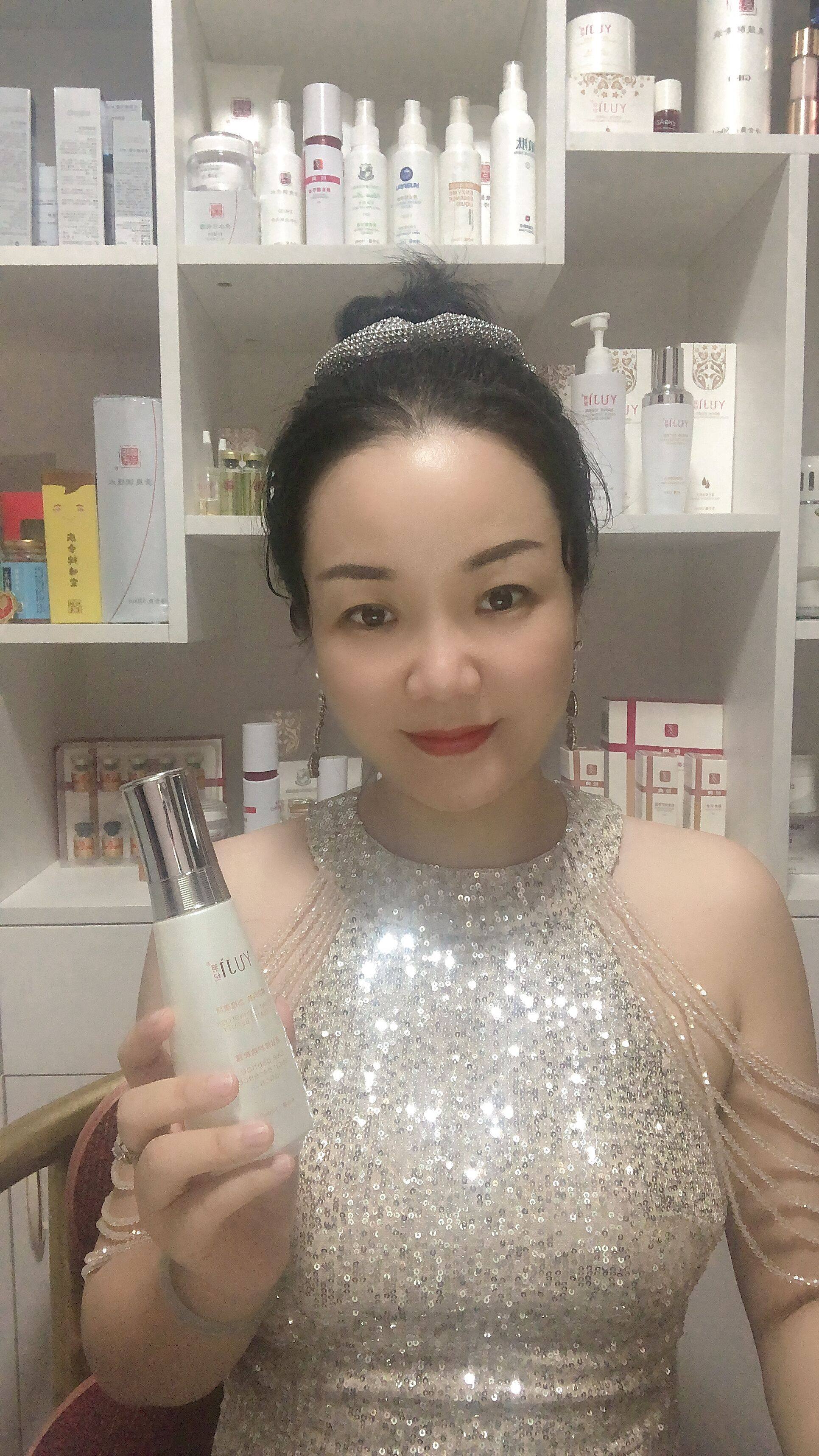 3羽纪活肽修护精萃露净白补水滋润舒缓收缩毛孔淡化红血丝正品提亮