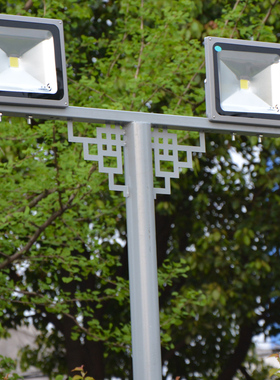 篮球场照明灯6米7米8亚明LED投光灯防水高杆足球场广场户外路灯杆