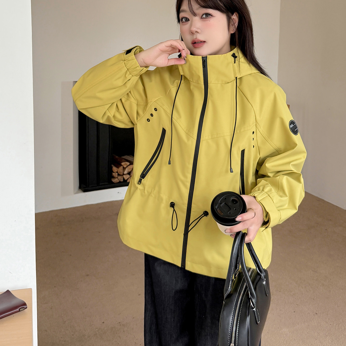 小波家2025秋季胖mm连帽抽绳收腰外套宽松户外上衣,女装/女士精品,常规大码外套,淘宝优惠券,粉丝福利购,淘宝优惠卷