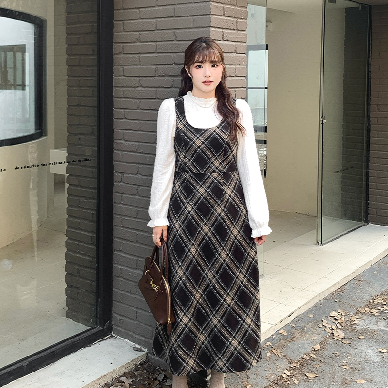 小波家2025冬季胖mm法式复古毛呢格纹背心连衣裙