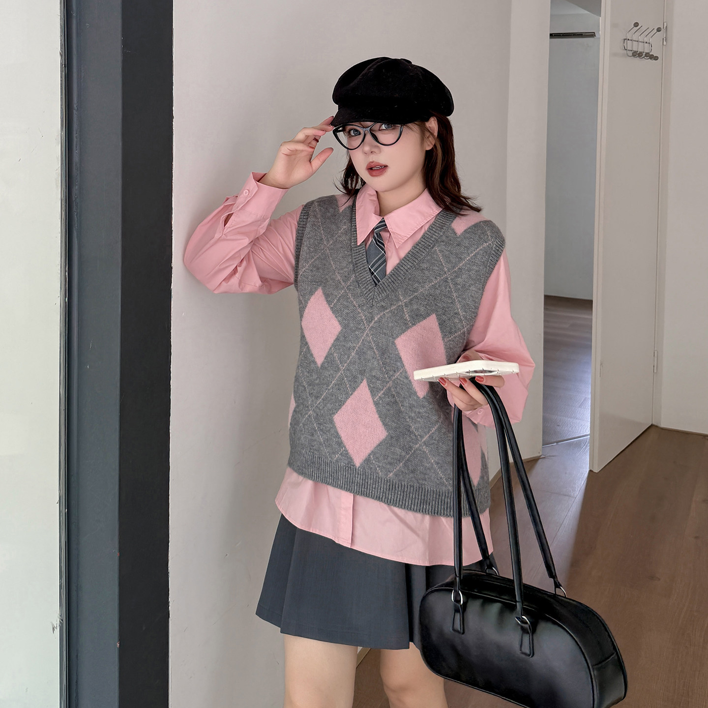 小波家2025秋季胖mm学院风菱格马甲领带衬衫叠穿两件套,女装/女士精品,大码套装,淘宝优惠券,粉丝福利购,淘宝优惠卷