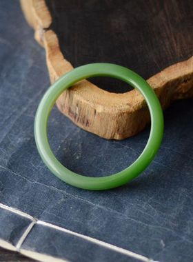 扁条带证书玉镯子