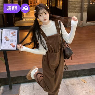 JQ婧麒甜美可爱风针织背带裤显瘦套装女秋季休闲复古时尚两件套