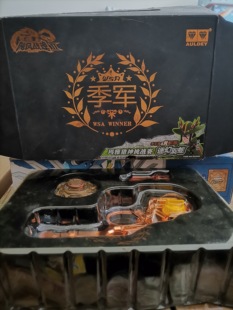 正版奥迪双钻飓风战魂1234陀螺光辉剑神S爆裂系列战斗王儿童玩具