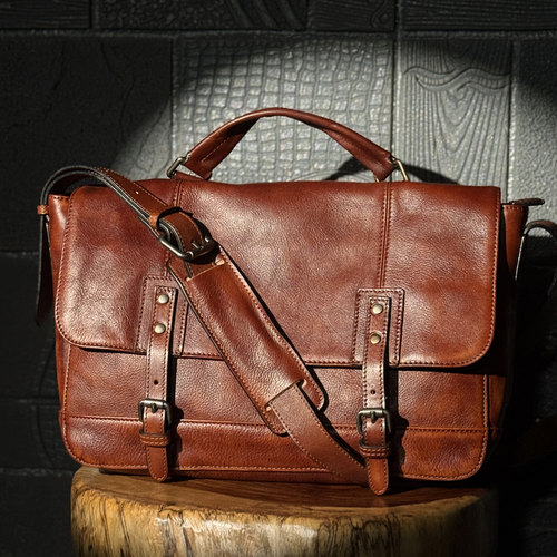 慢时光复古潮头层牛皮男士邮差包
