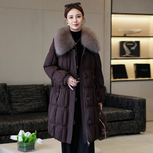 高端狐狸毛领鹅绒羽绒服