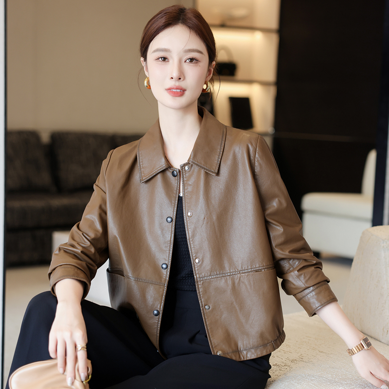 头层绵羊皮皮衣女短款秋冬新款妈妈休闲高档海宁真皮夹克外套方领