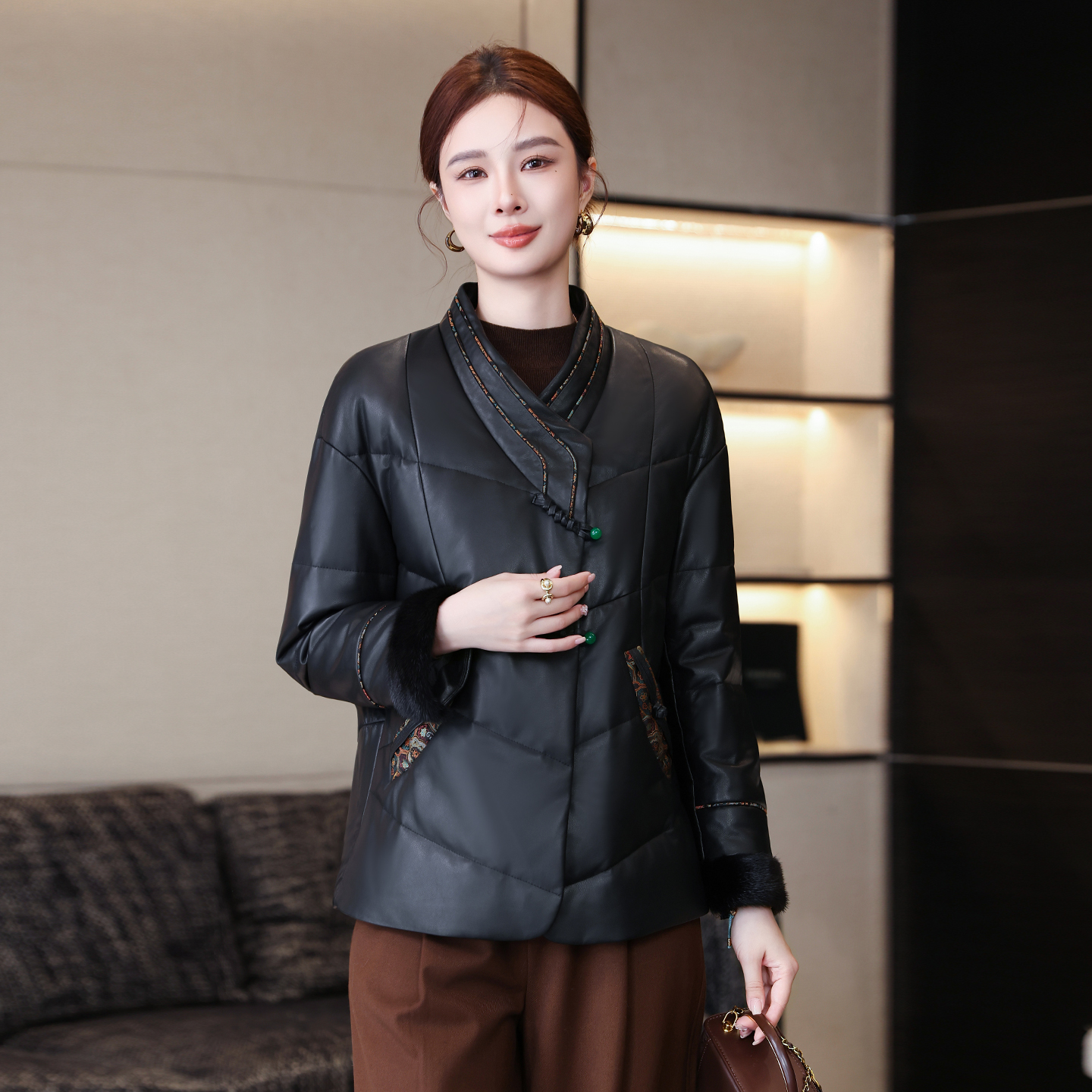 新中式国风真皮羽绒服皮衣女