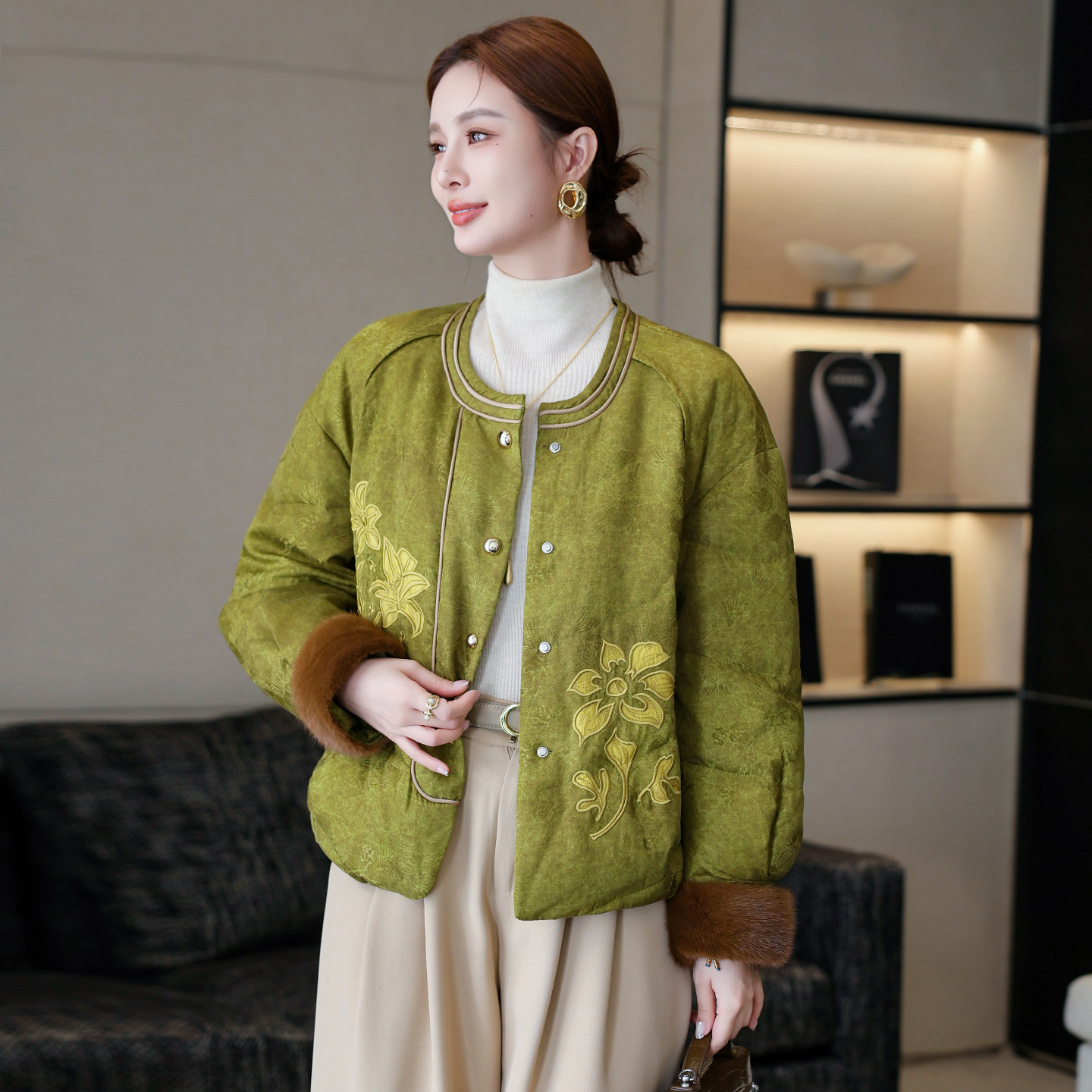 海宁鹅羽绒服皮草外套女