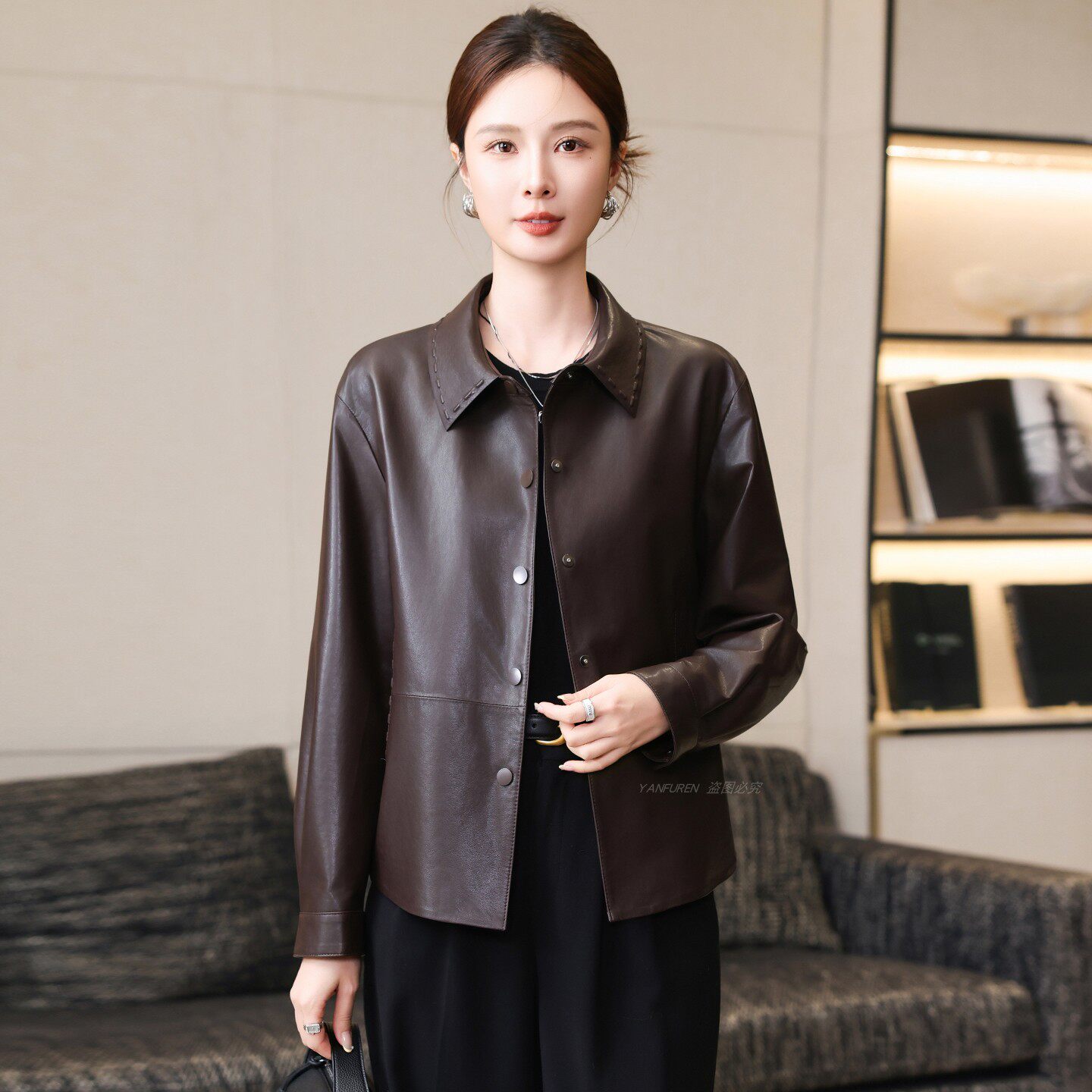 海宁真皮皮衣女短款2026春季新款翻领妈妈绵羊皮夹克外套通勤百搭