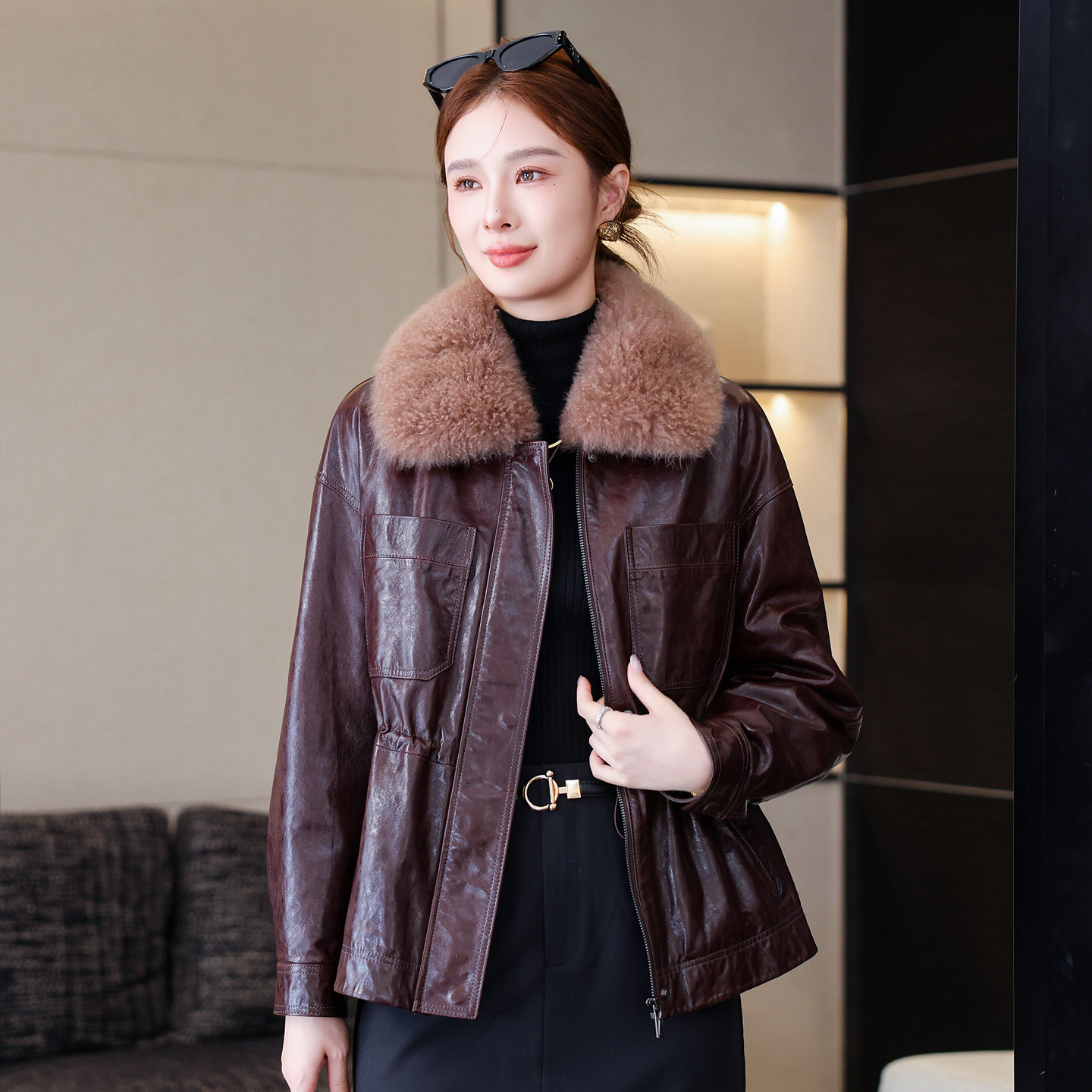 海宁皮衣女真皮羽绒服绵羊皮夹克2025冬季新款羊毛领短款外套时尚