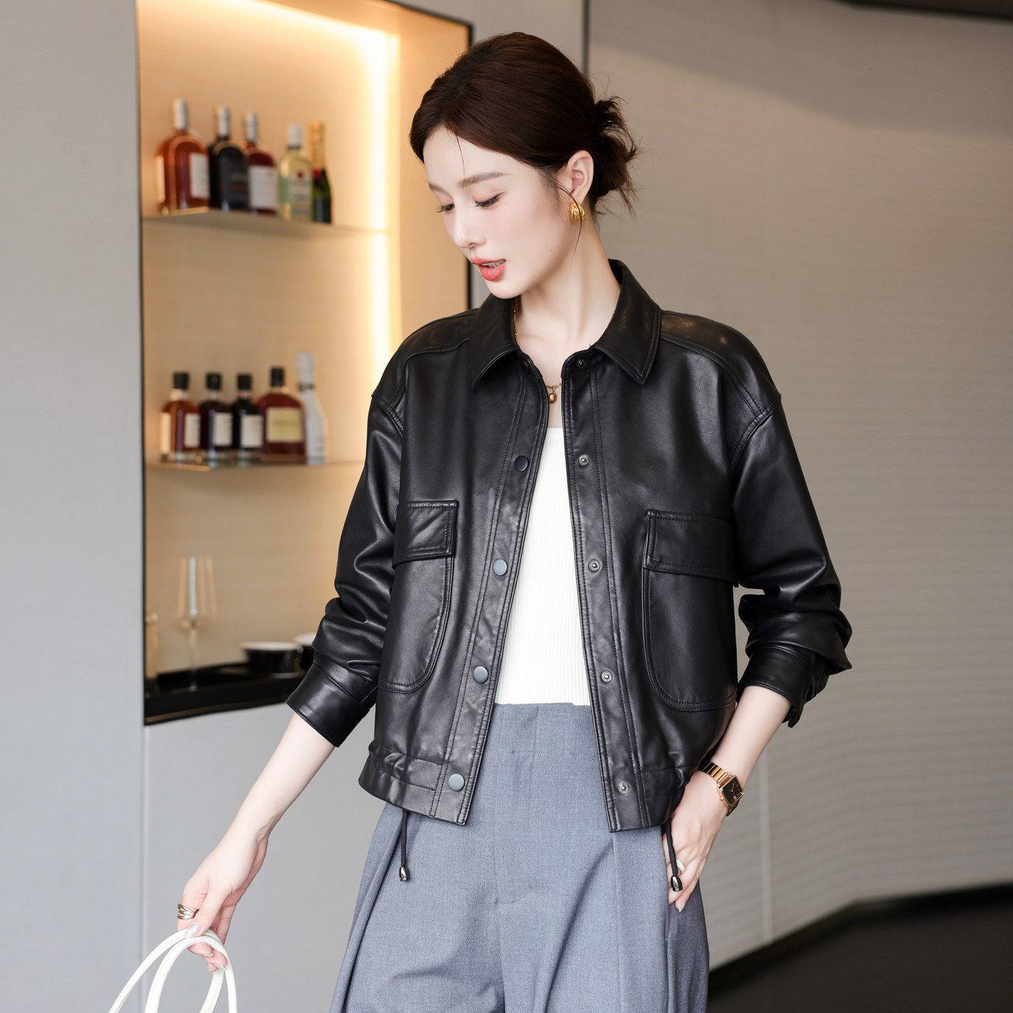 高端真皮皮衣女2026春秋新款休闲宽松海宁头层绵羊皮夹克外套短款
