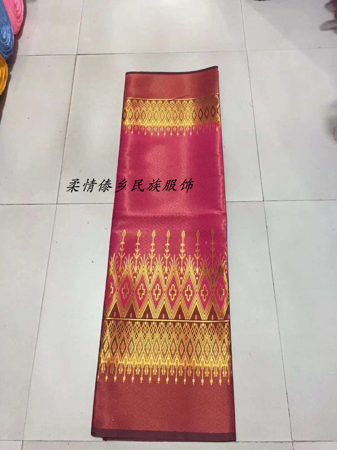 云南西双版纳傣族服装布料筒裙布料泰国风格傣族长裙隆基布料