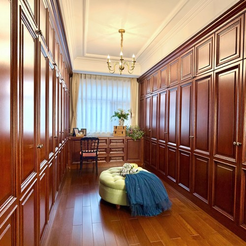 新中式樱桃木烤漆衣柜胡桃原木实木衣帽间客厅餐边柜红橡柜门定制