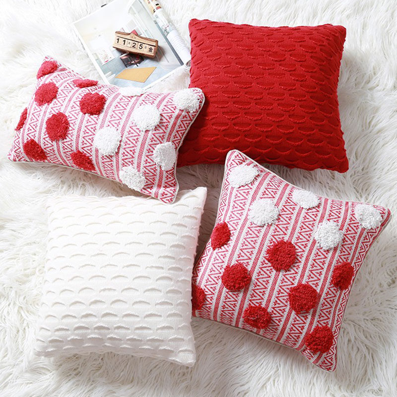 红色簇绒抱枕客厅沙发纯色针织靠垫套车载护腰床头靠背软包不含芯