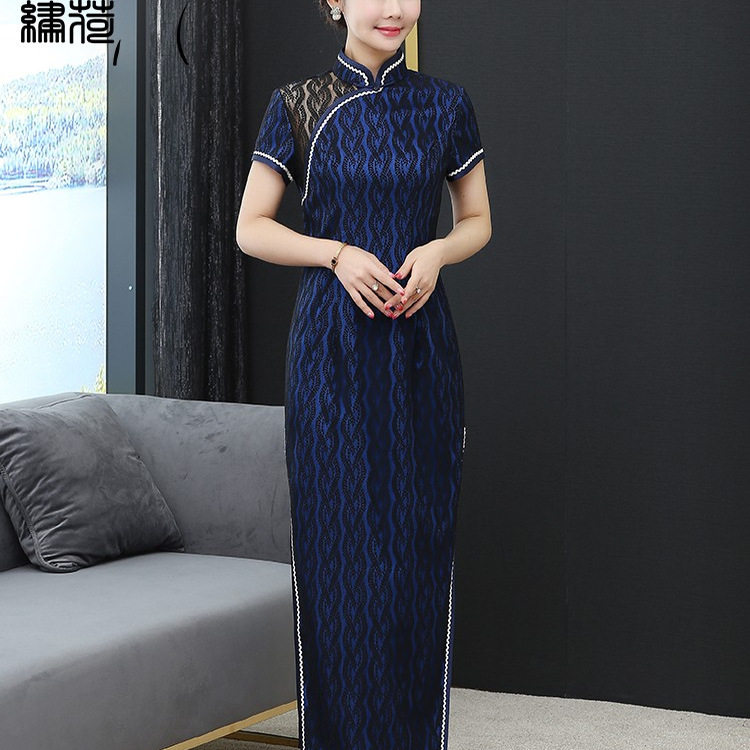 2025绣荷复青依裹香古风蕾丝旗袍长款优雅气质修身中年女式礼服
