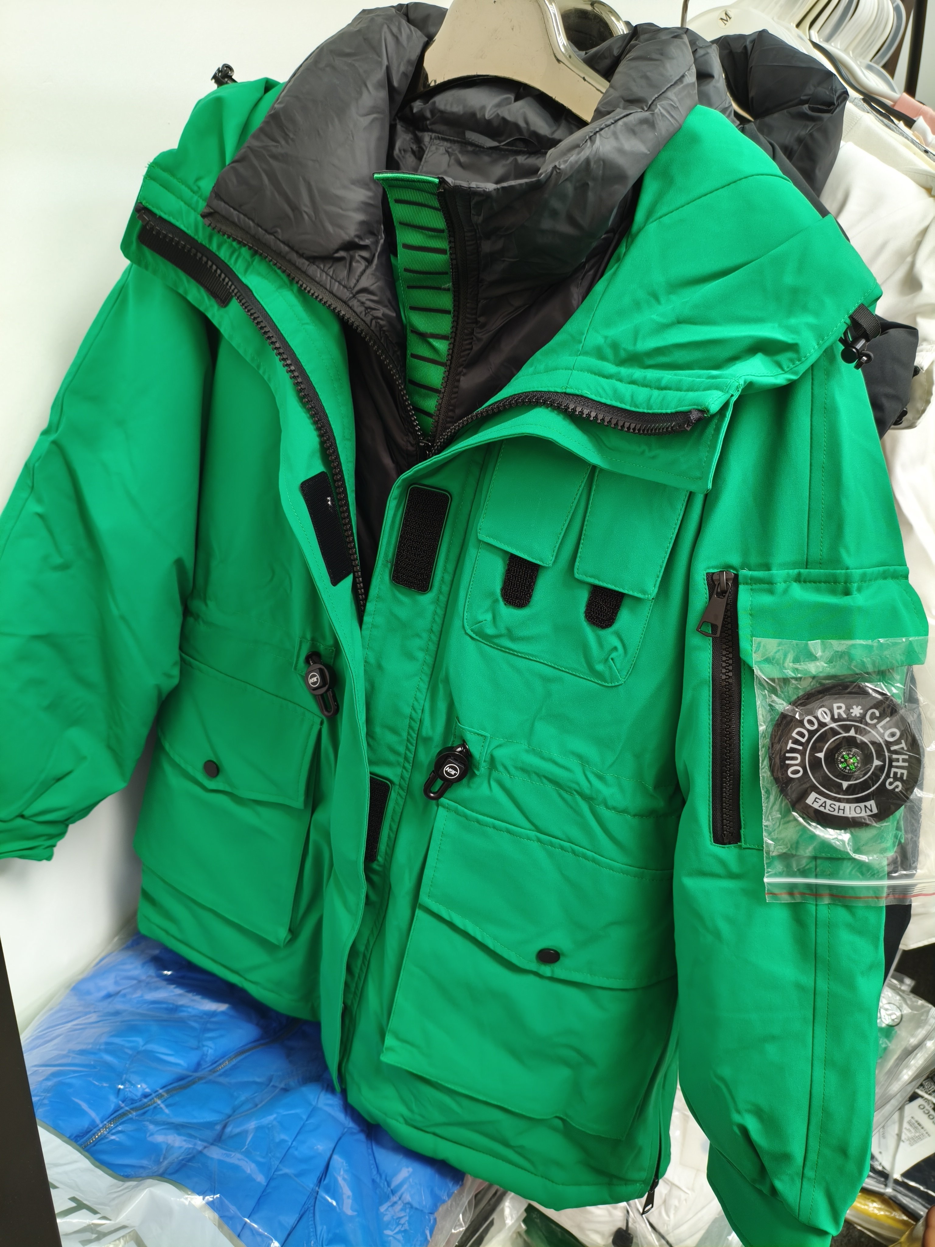 香港欧货工装连帽抽绳收腰冲锋衣外套女冬中长款羽绒服风衣上衣