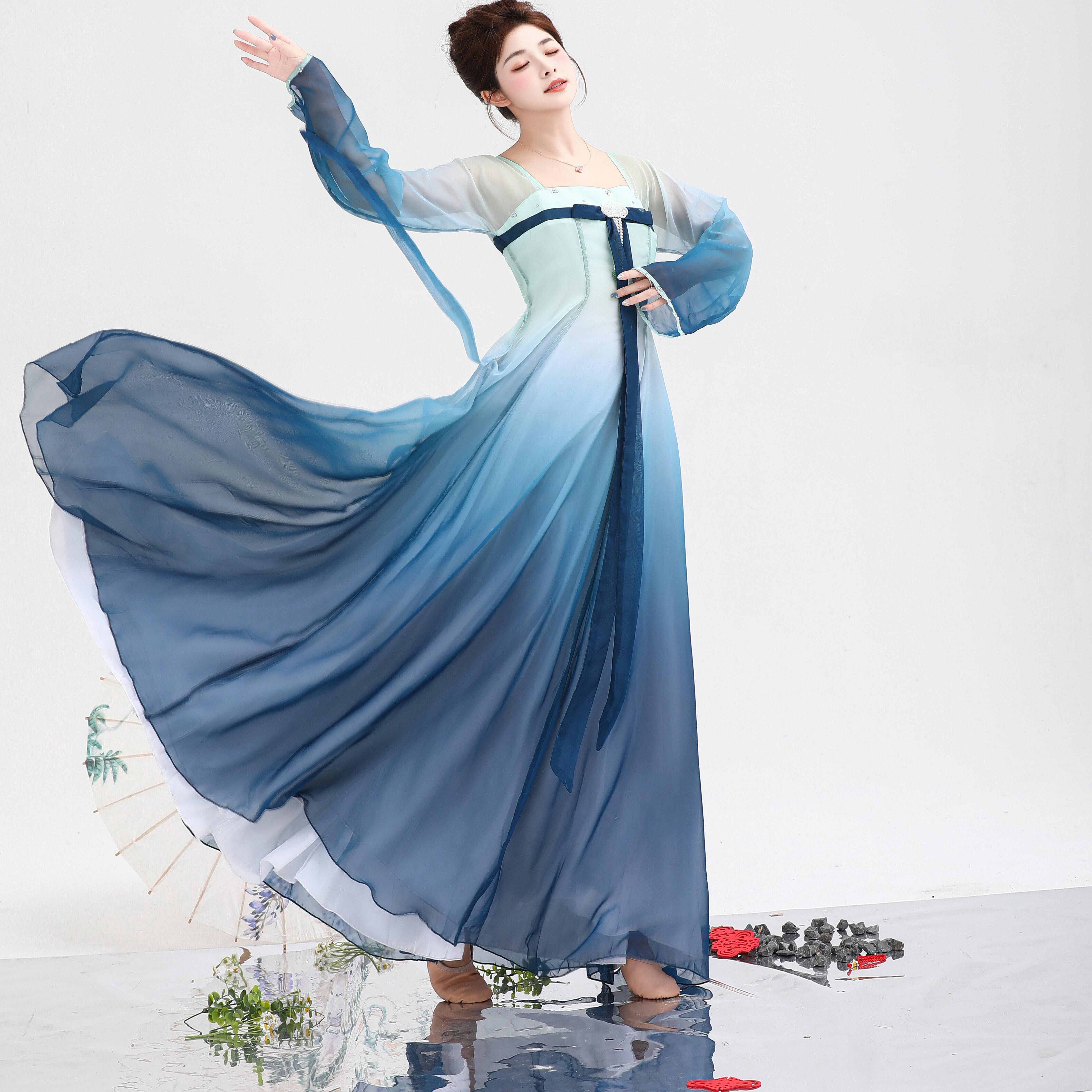 古典舞蹈服女练功服飘逸仙气渐变原创中国风汉唐扇子舞艺考演出服