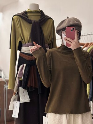 友德绒双木耳边打底衫9063