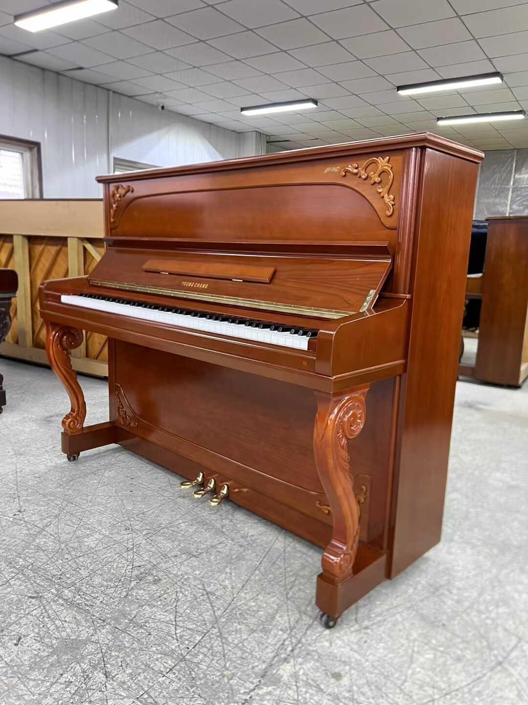 二手钢琴家用立式专业考级初学者儿童成人实木演奏钢琴木色121