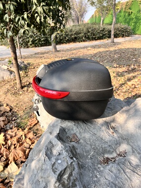 摩托车尾箱后备箱加厚踏板电动电瓶车通用快拆防抖储物工具箱小号