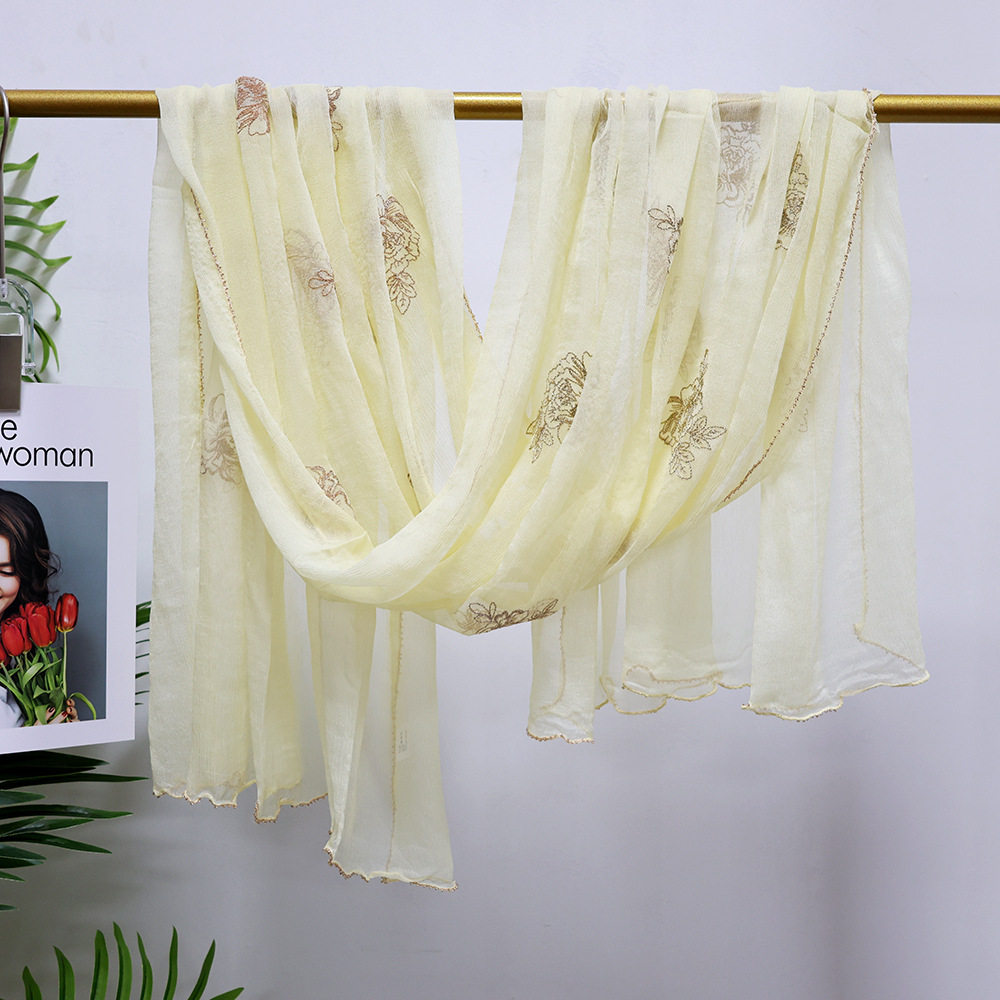 刺绣真丝围巾女长款春秋冬季外搭礼服旗袍披肩桑蚕丝巾时尚淡黄色