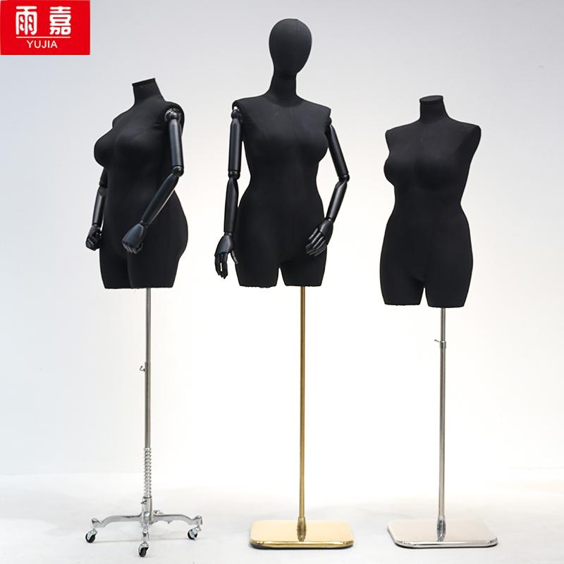 黑色平肩锁骨服装模特
