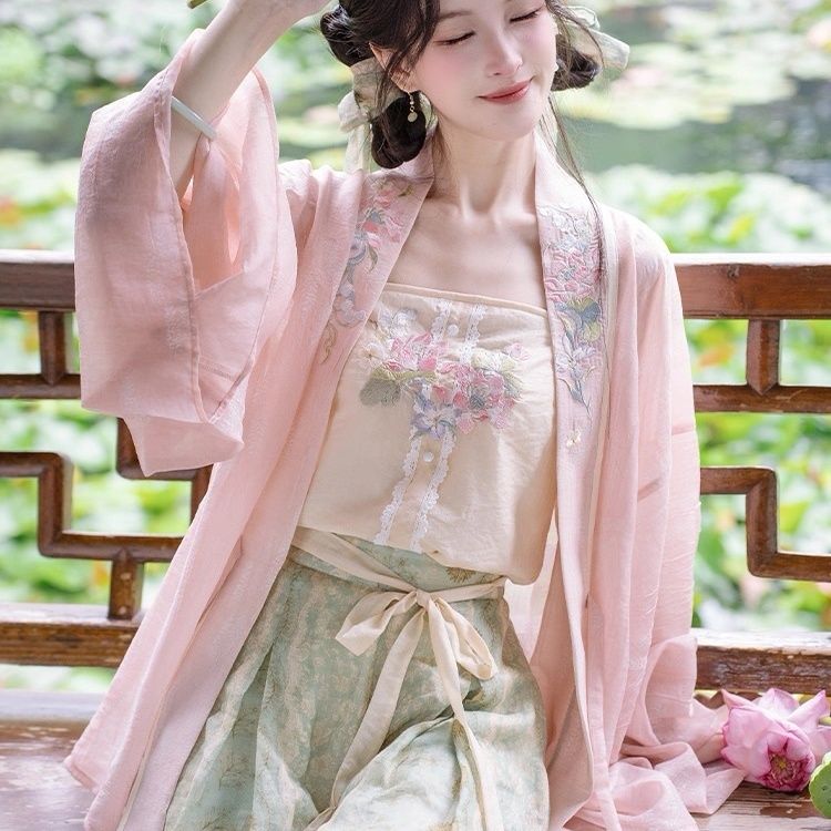 女2026新款夏季中国风超仙古装日常可穿改良唐制汉元素套装三件套