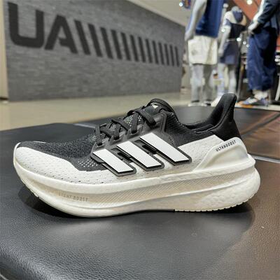 阿迪达斯中性跑步鞋缓震透气