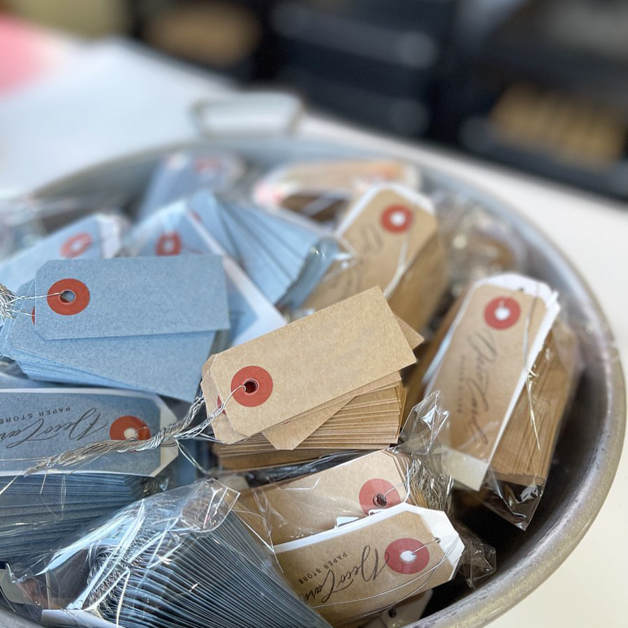 日本防水牛皮纸标签价签空白分类吊牌复古吊牌加固圈挂牌货签运输