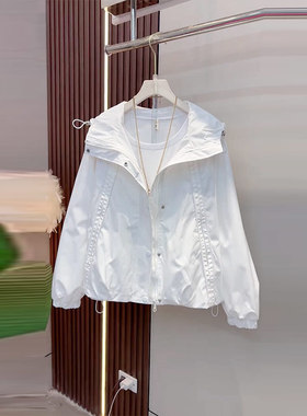 胖MM连帽长袖拉链开衫冲锋衣加肥大码女装2025春秋款白色简约外套