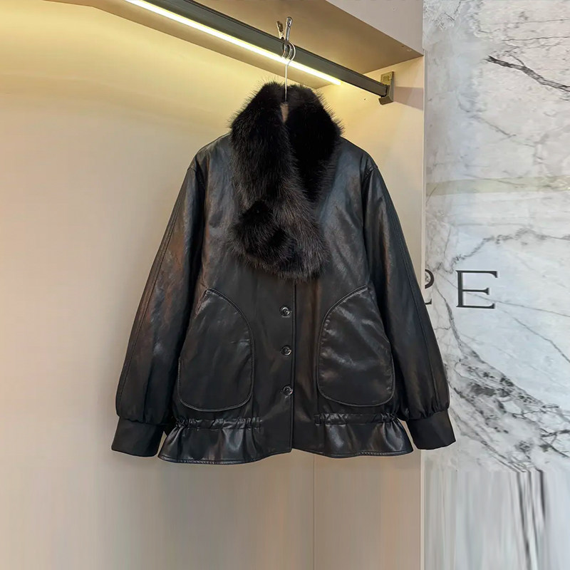 加肥圆领长袖皮外套大码女装冬季款欧洲站洋气减龄设计感保暖大衣,女装/女士精品,常规大码外套,淘宝优惠券,粉丝福利购,淘宝优惠卷
