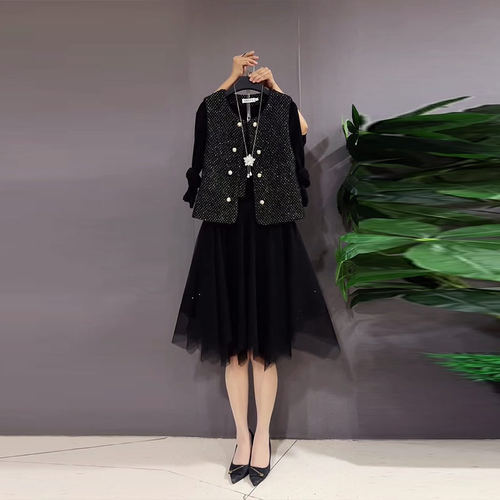 圆领纽扣亮丝马甲网纱裙摆连衣裙