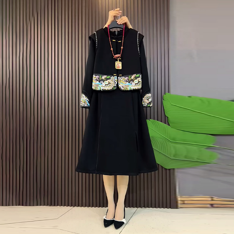 拼色花纹底摆马甲长袖连衣裙套装