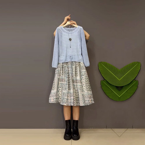 圆领长袖外搭（两件套花朵吊带裙