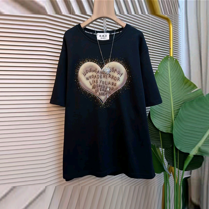 加肥亮钻爱心图案短袖T恤衫