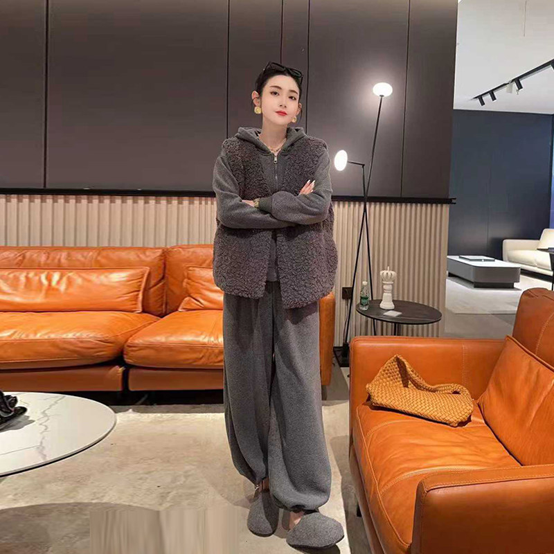 胖妹妹V领毛毛马甲连帽长袖上衣阔腿长裤韩版大码女装休闲三件套,女装/女士精品,大码套装,淘宝优惠券,粉丝福利购,淘宝优惠卷